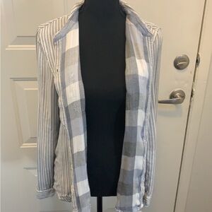 Lucky Brand Button Front Cream/Blue Shirt size Medium